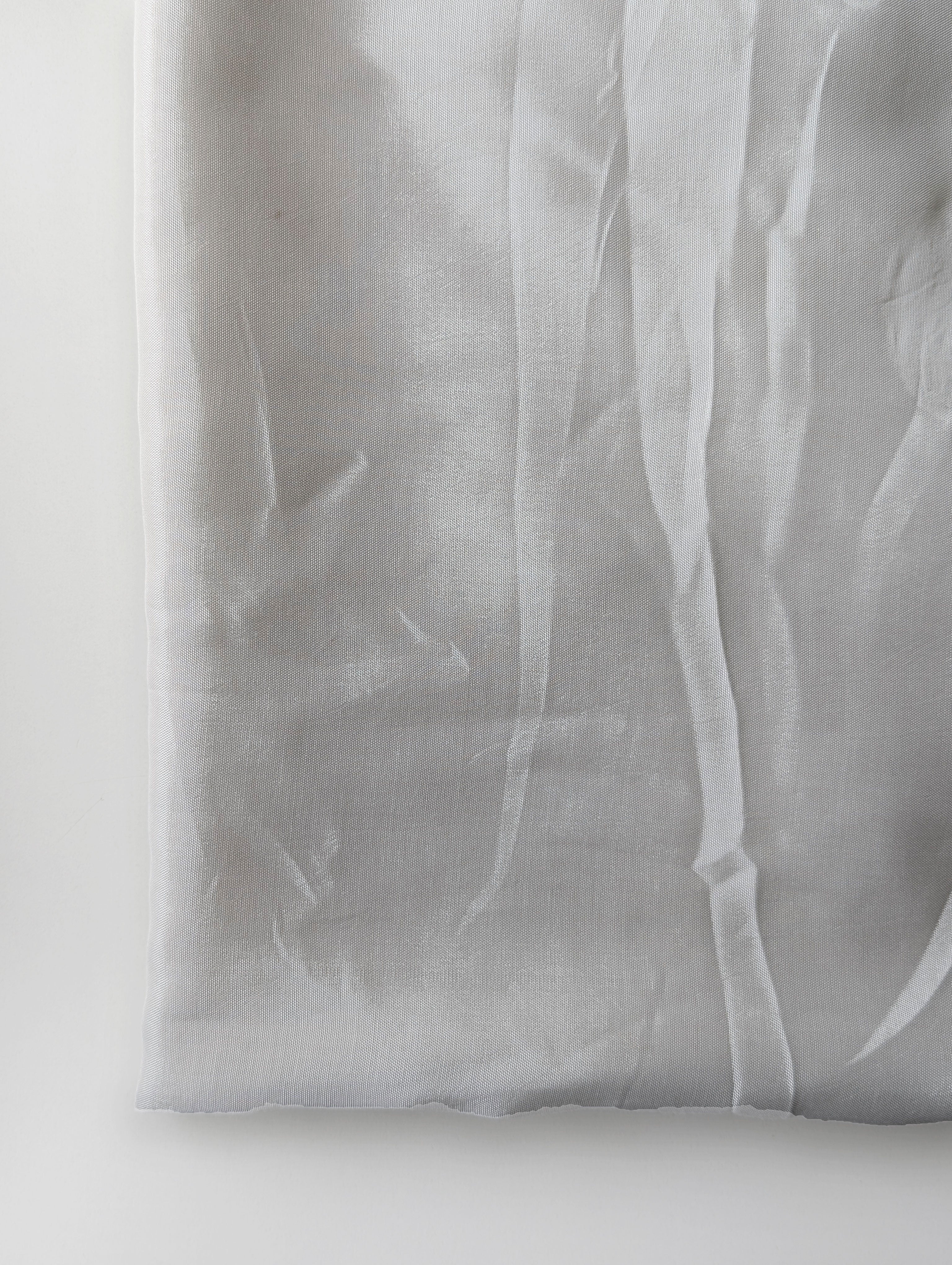 110 Gram Viscose Muslin Fabric 58" - ( Swatch 10x12" )